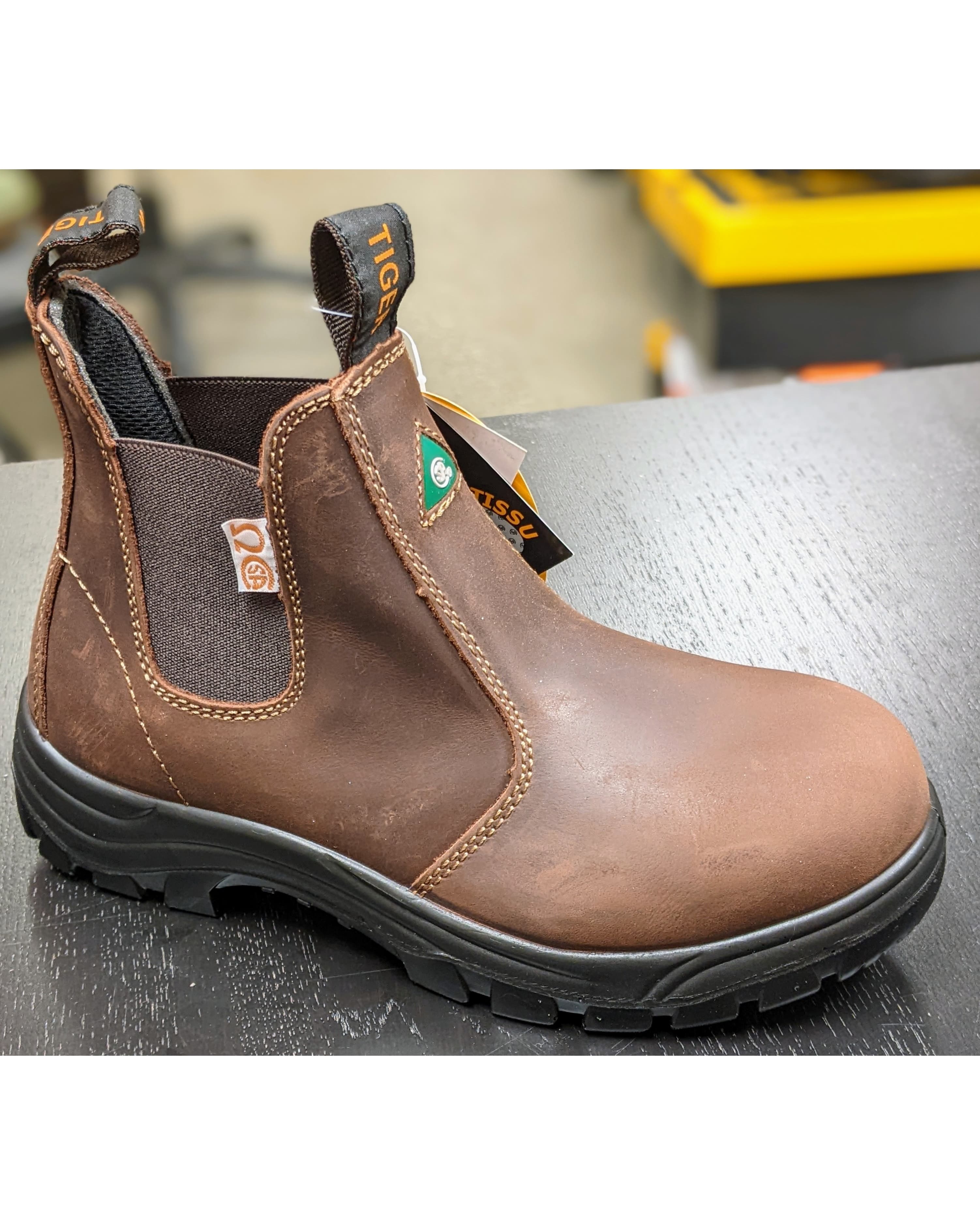 Lightweight womens steel toe boots hotsell